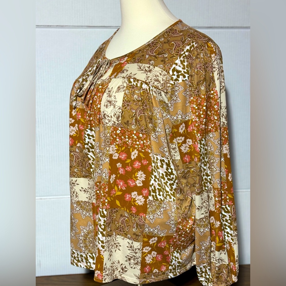 Haptics 3X brown & cream loose fit top.ties at keyhole at throat elastic…